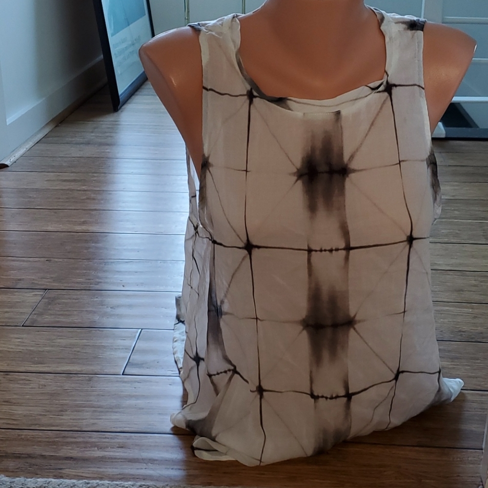 Cloth & Stone top